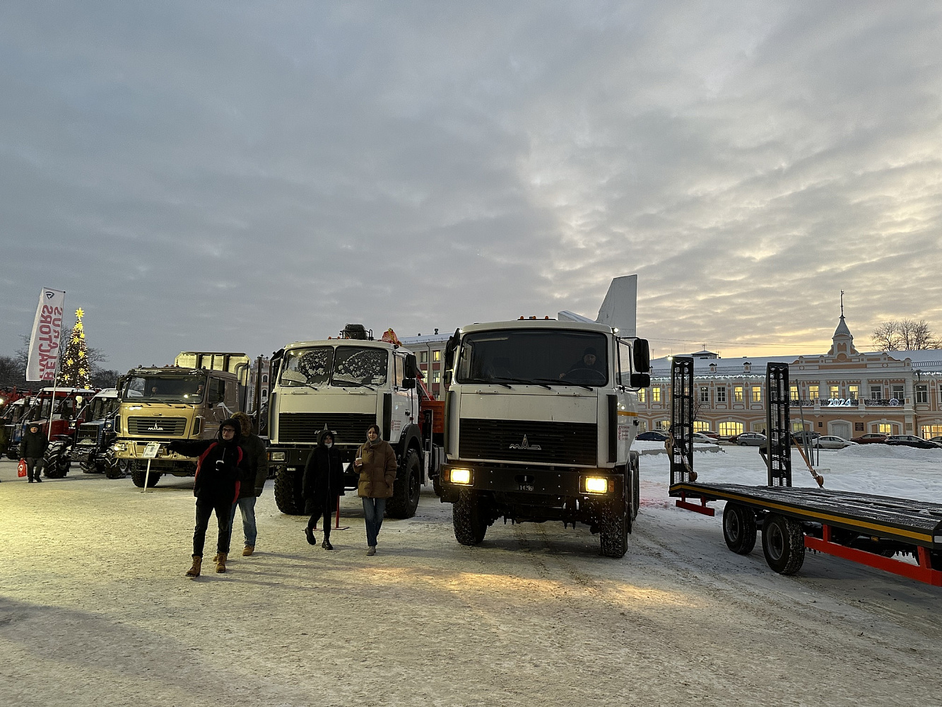 МАЗ НА МЕЖДУНАРОДНОМ ЛЕСНОМ ФОРУМЕ И ВЫСТАВКЕ «РОССИЙСКИЙ ЛЕС»